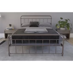 Waldorf Metal Bed - Room & Joy -Room & Joy GUEST 28eab4f8 5057 4eab bbe6 051e76e01472